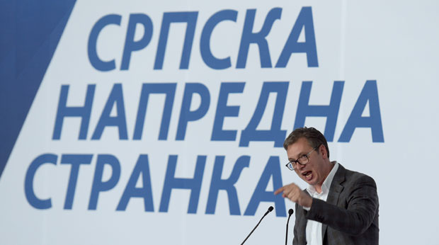 Вучић: Ви, странци добродошли сте, а да срушите Србију, да влада онај који нема народно поверење - сиктер (ВИДЕО)